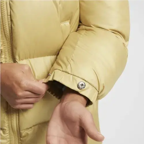 Nike clothing - Gold 3