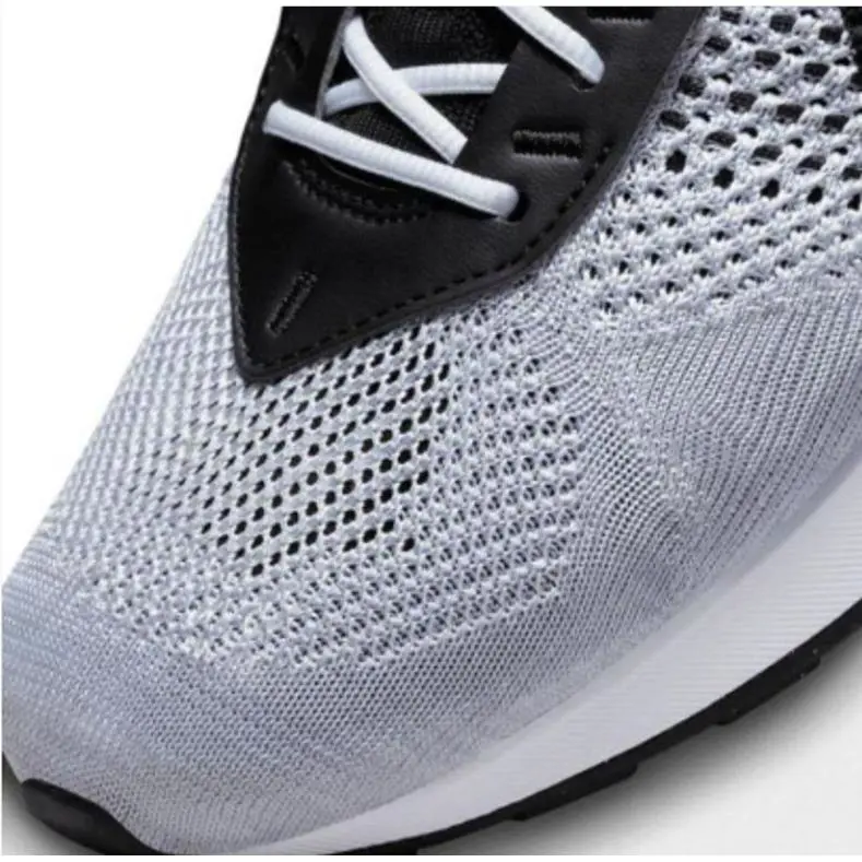 Nike shoes - Pure Platinum/Black/White 4