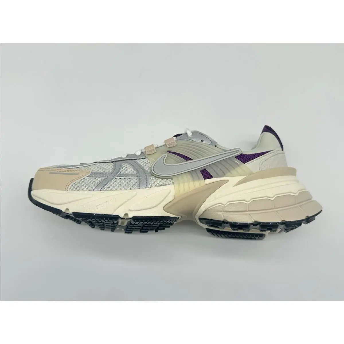 Nike shoes - Nike V2K Run - Run - HF4305-072 - White (UPC: 197594569447) 1