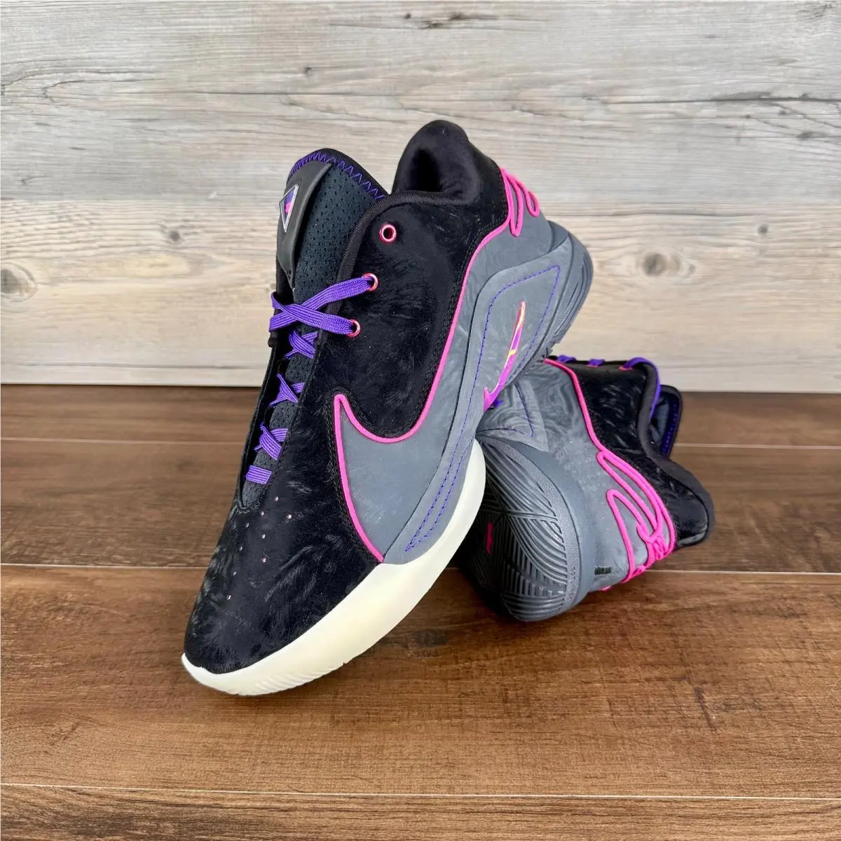 Nike Lebron 22 Blacklight Mens Sz 13 Black Laser Fuchsia Dark Grey FZ1094 001
