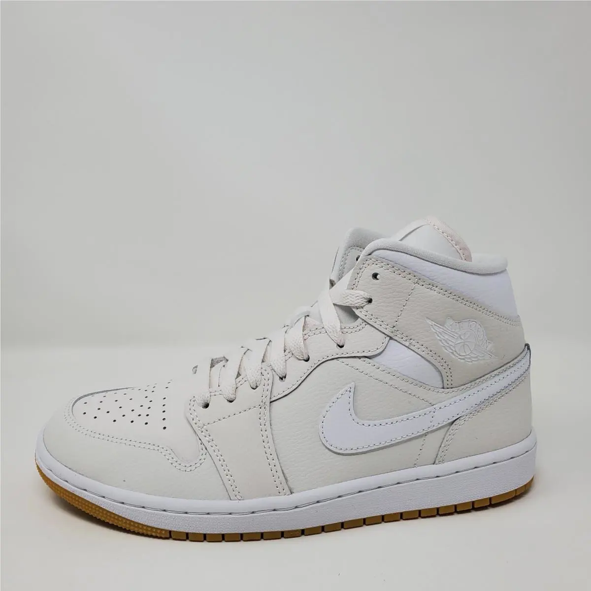 Nike shoes - Air Jordan 1 Mid - Air Mid - BQ6472-021 - White 3