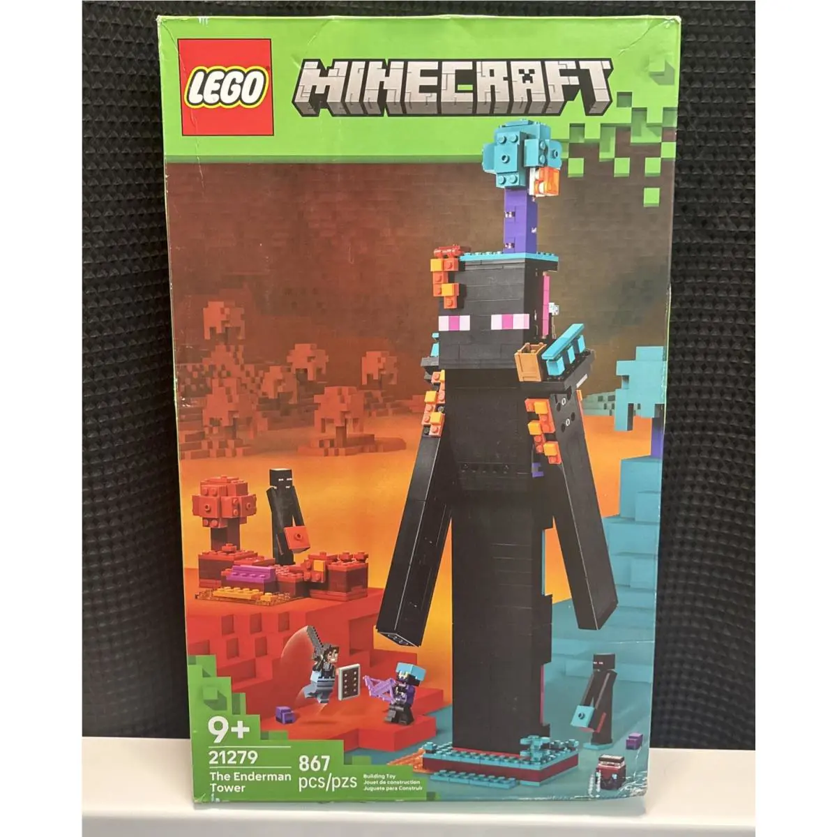 Lego Minecraft The Enderman Tower 21279 Building Kit 867 Pieces