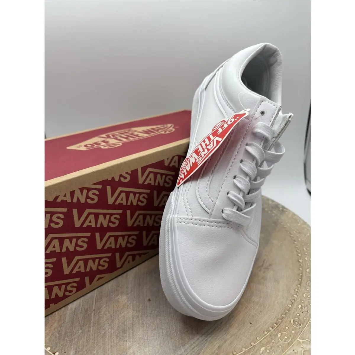 Vans Old Skool Classic Tumbled Leather True White Skate Shoes M5.5/W7. Laced