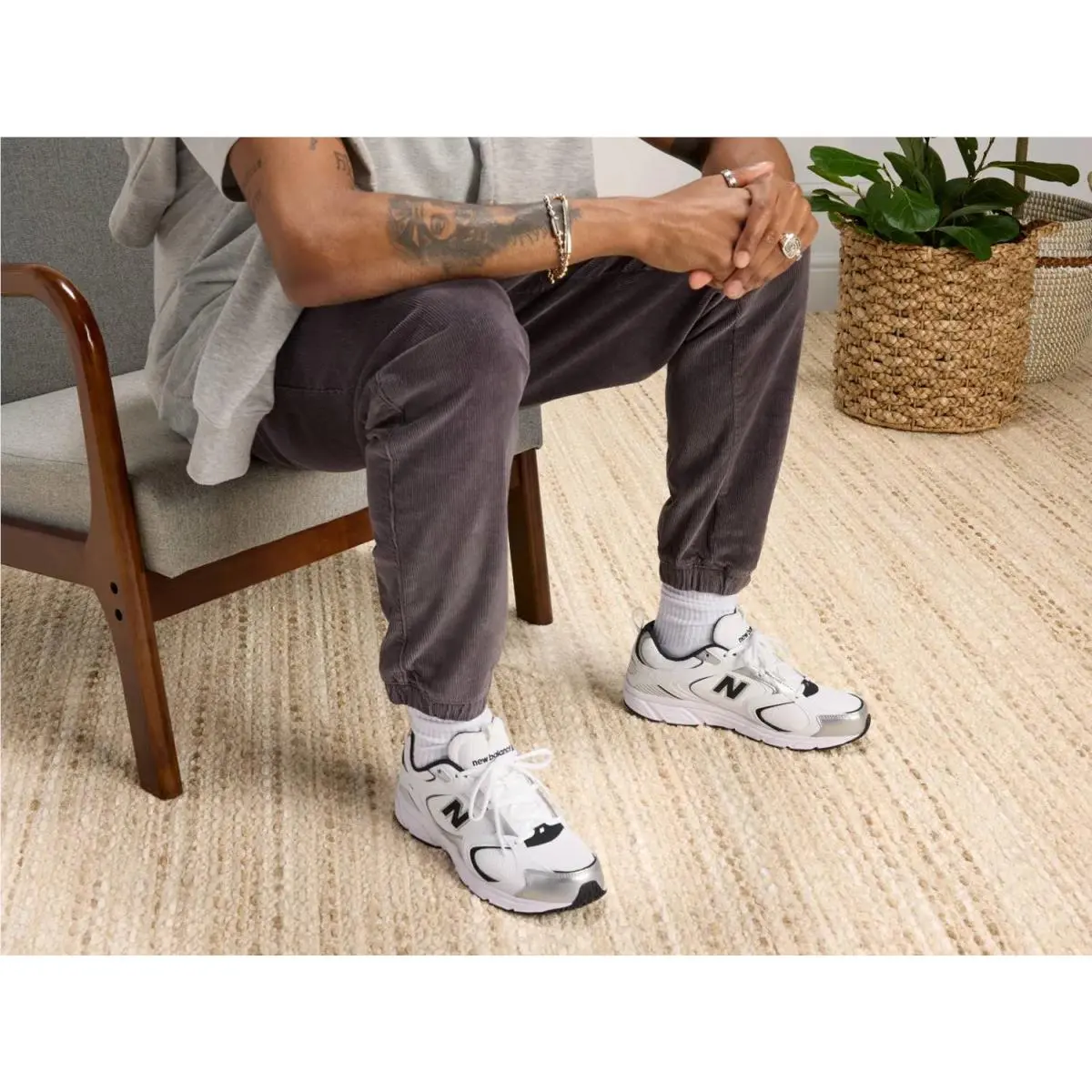 New Balance shoes - White/Black 4