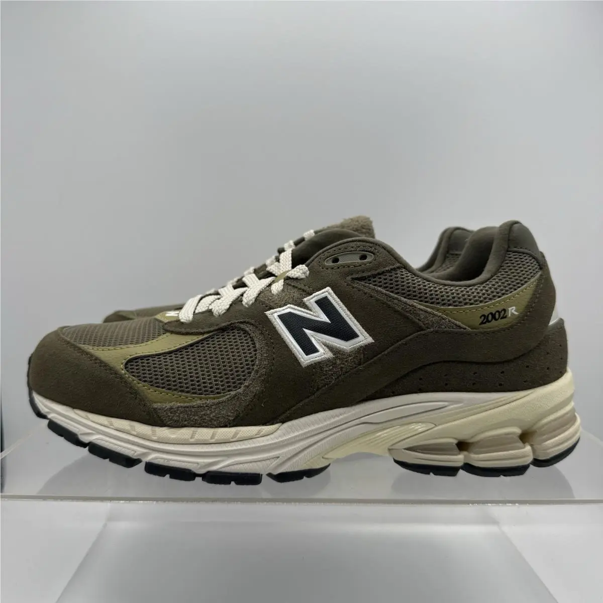 Men’s New Balance 2002R Olive Moss Green White M2002RZD Size 9.5