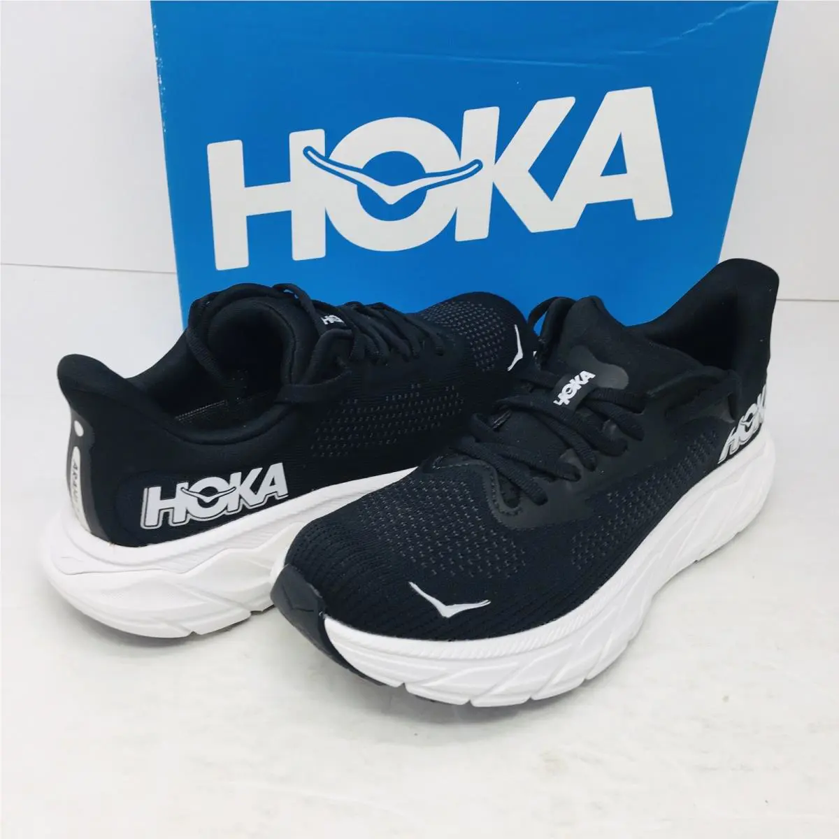 Hoka shoes - Hoka One One HOKA Arahi 7 - 1147851-BWHT - Black 2