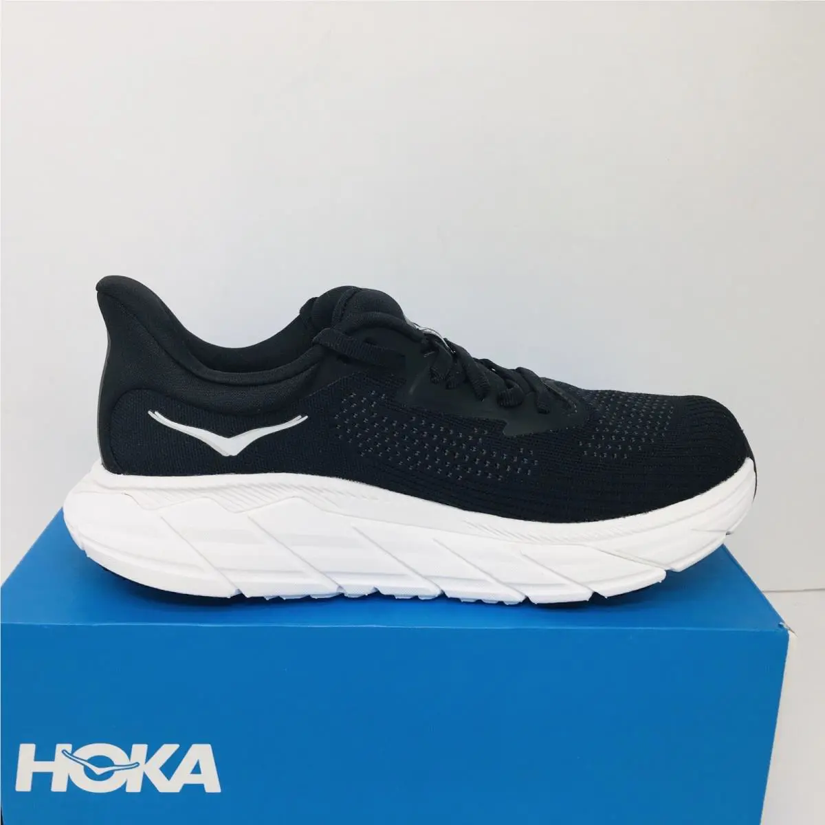 Hoka shoes - Hoka One One HOKA Arahi 7 - 1147851-BWHT - Black 4