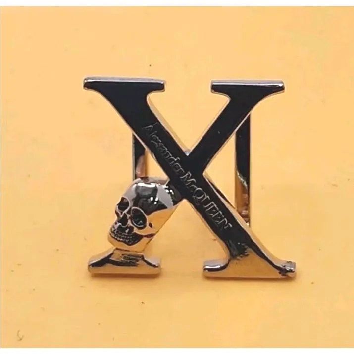 Alexander Mcqueen Alphabet Skull Sneaker Charm Gold-tone. Letter X