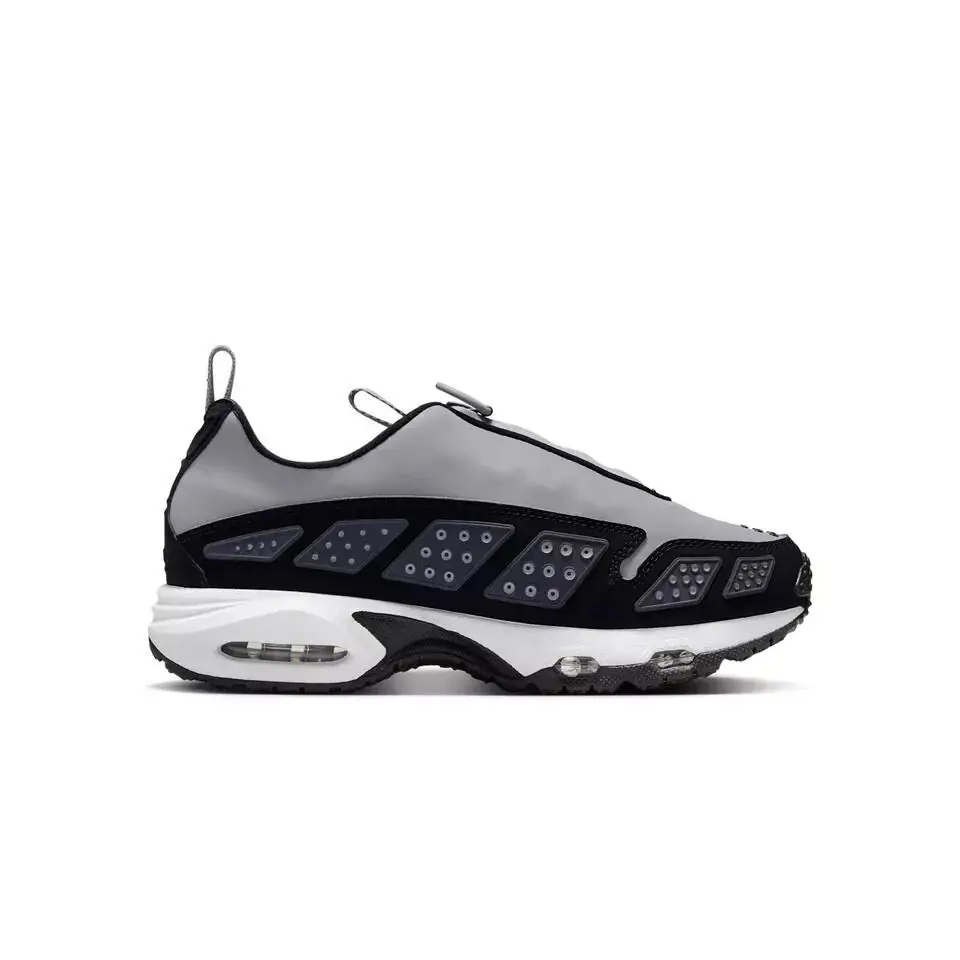 Nike shoes - Silver 4