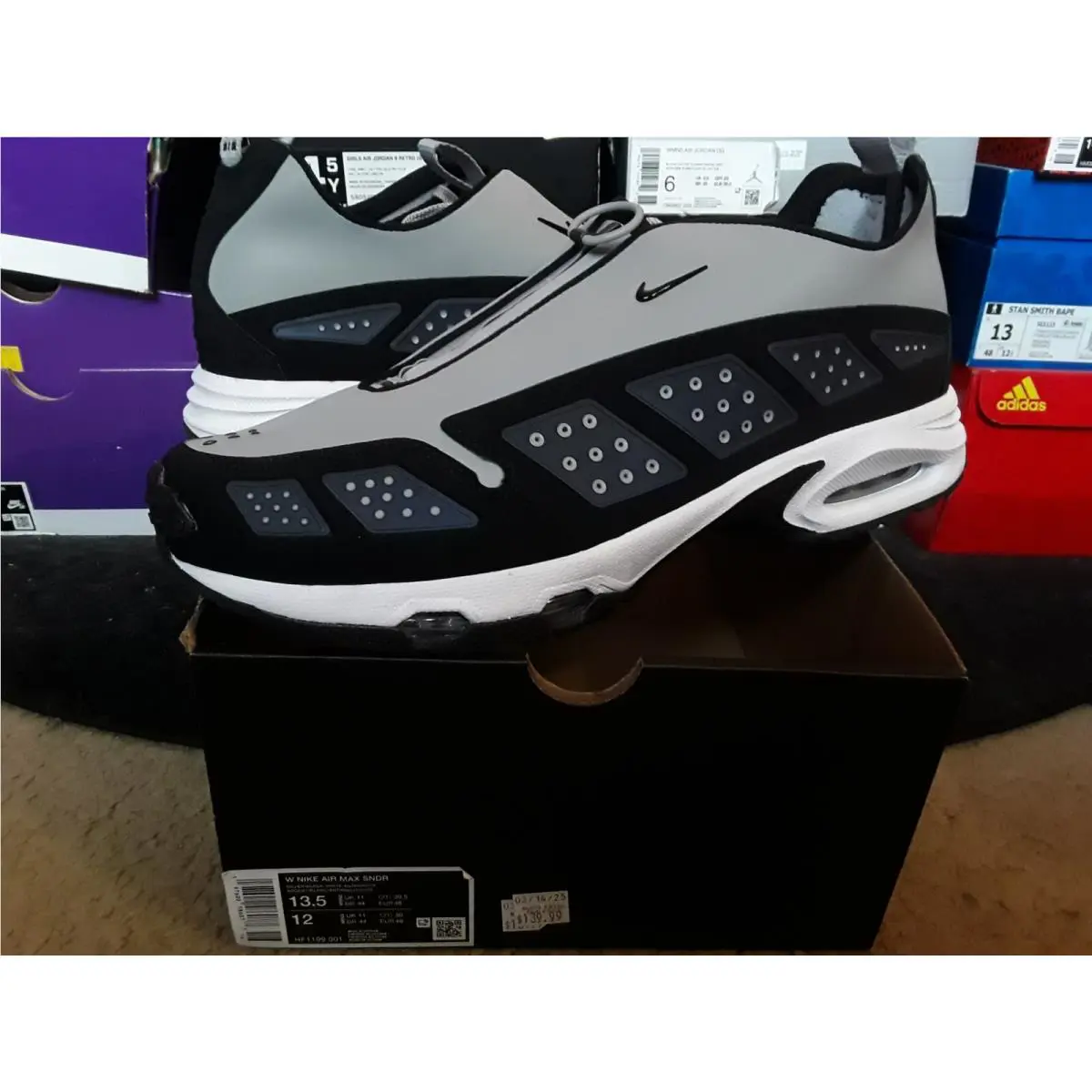 Nike shoes - Silver 7