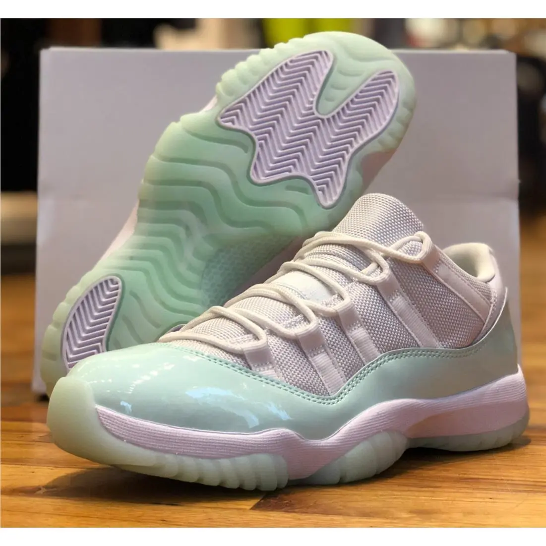 Nike shoes - Air Jordan 11 Low - Air Low - AH7860-103 - White 4