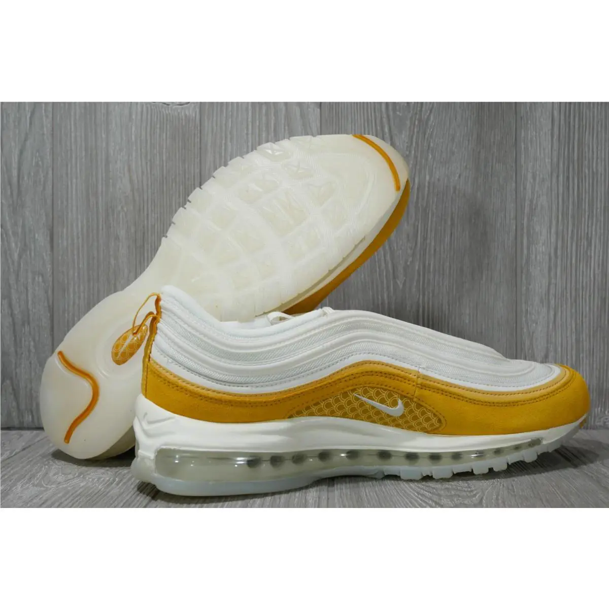 Nike shoes - DQ9011100 - DQ9011-100 - Yellow 4