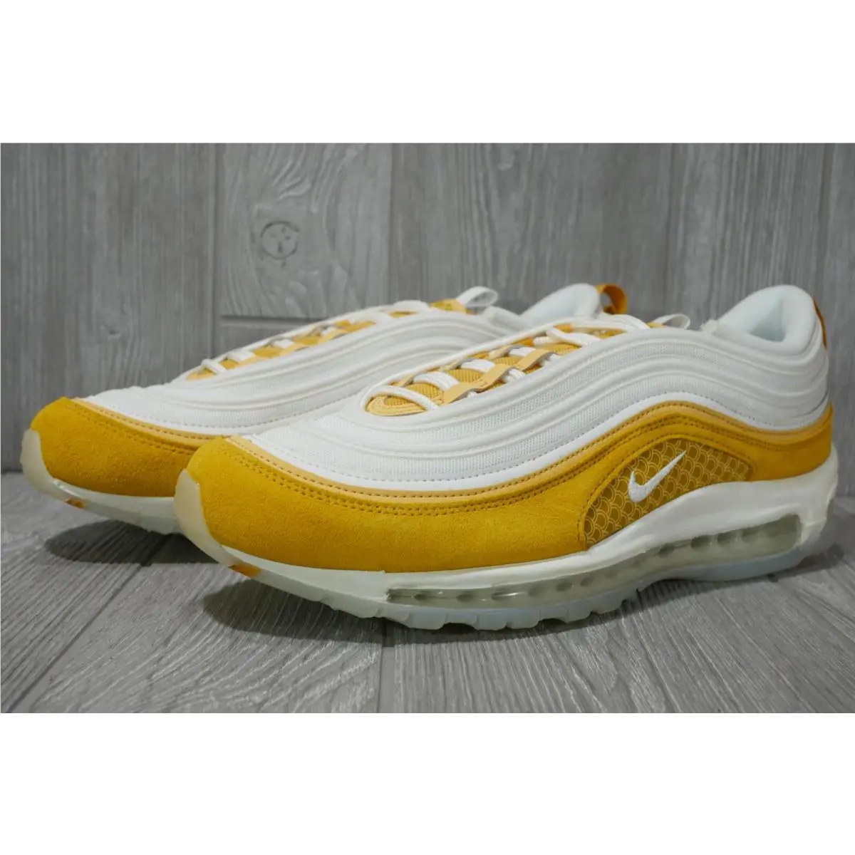 Nike shoes - DQ9011100 - DQ9011-100 - Yellow 7