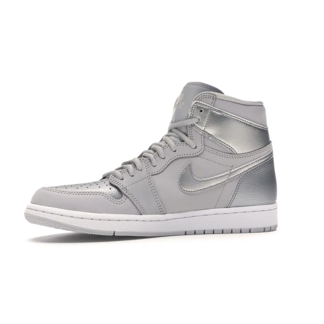 Nike shoes - Neutral metallic 1