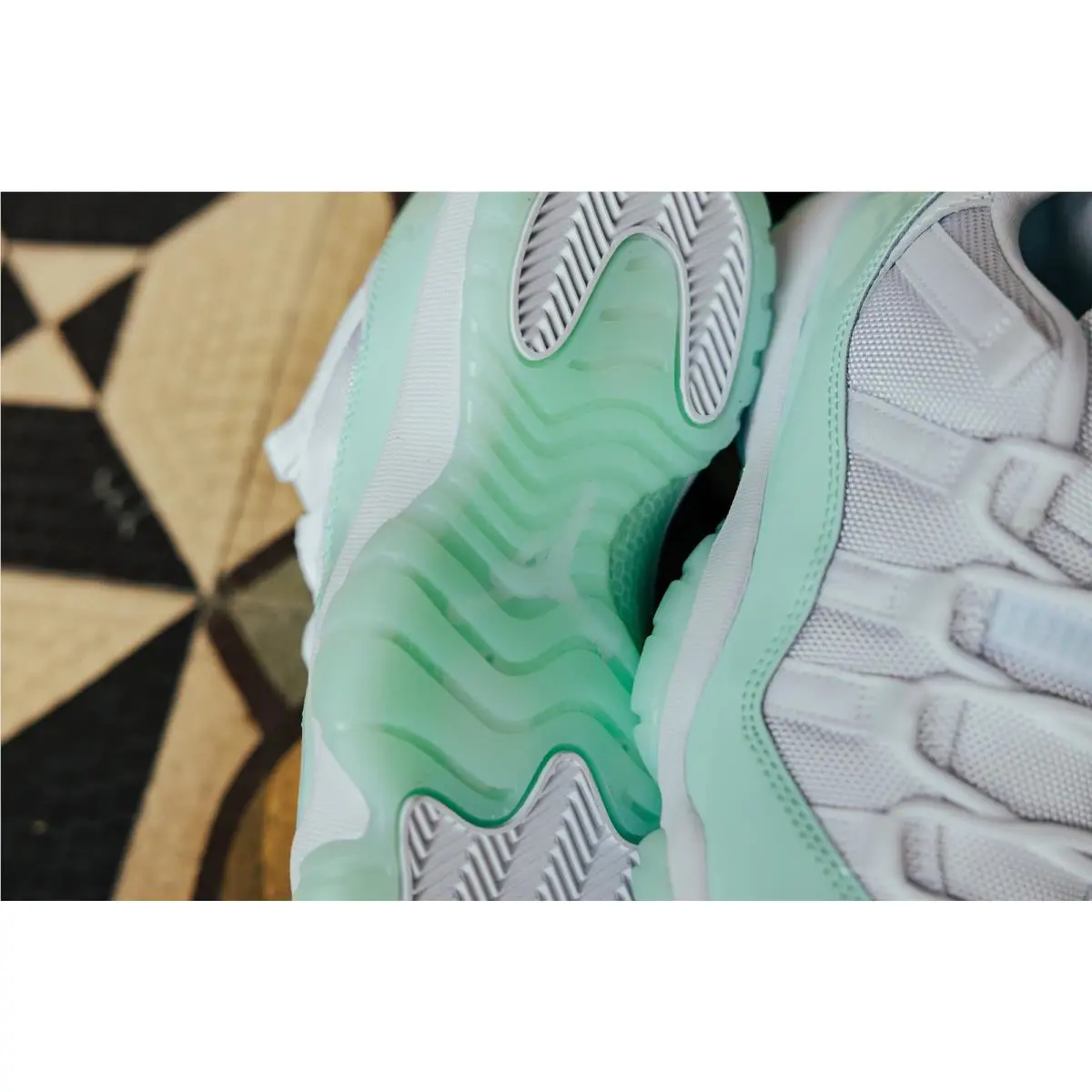 Nike shoes - Air Jordan 11 Low - Air Low - AH7860-103 - Green 4