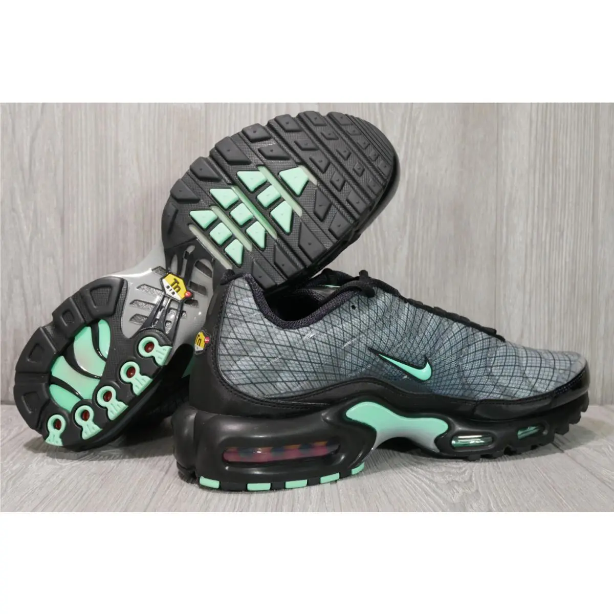 Nike shoes - Nike Air Max Plus - Air Max Plus - FB3351-001 - Black 4