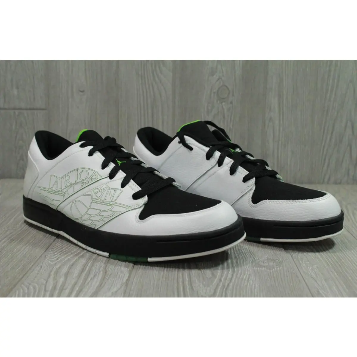 Nike shoes - Nike Retro - Retro - White 1