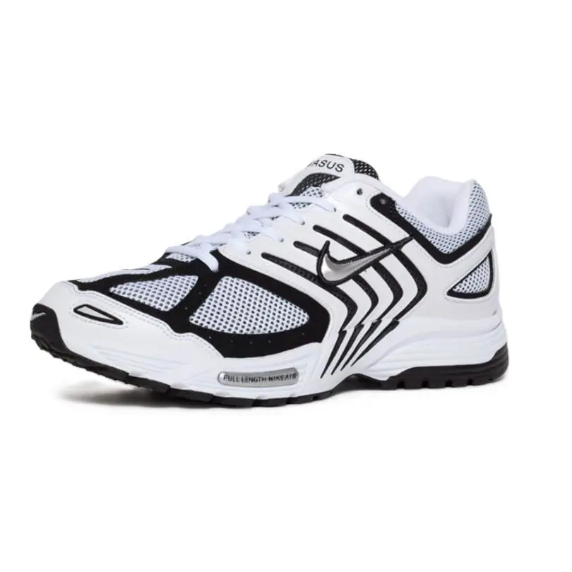 Nike shoes - White/Black 11