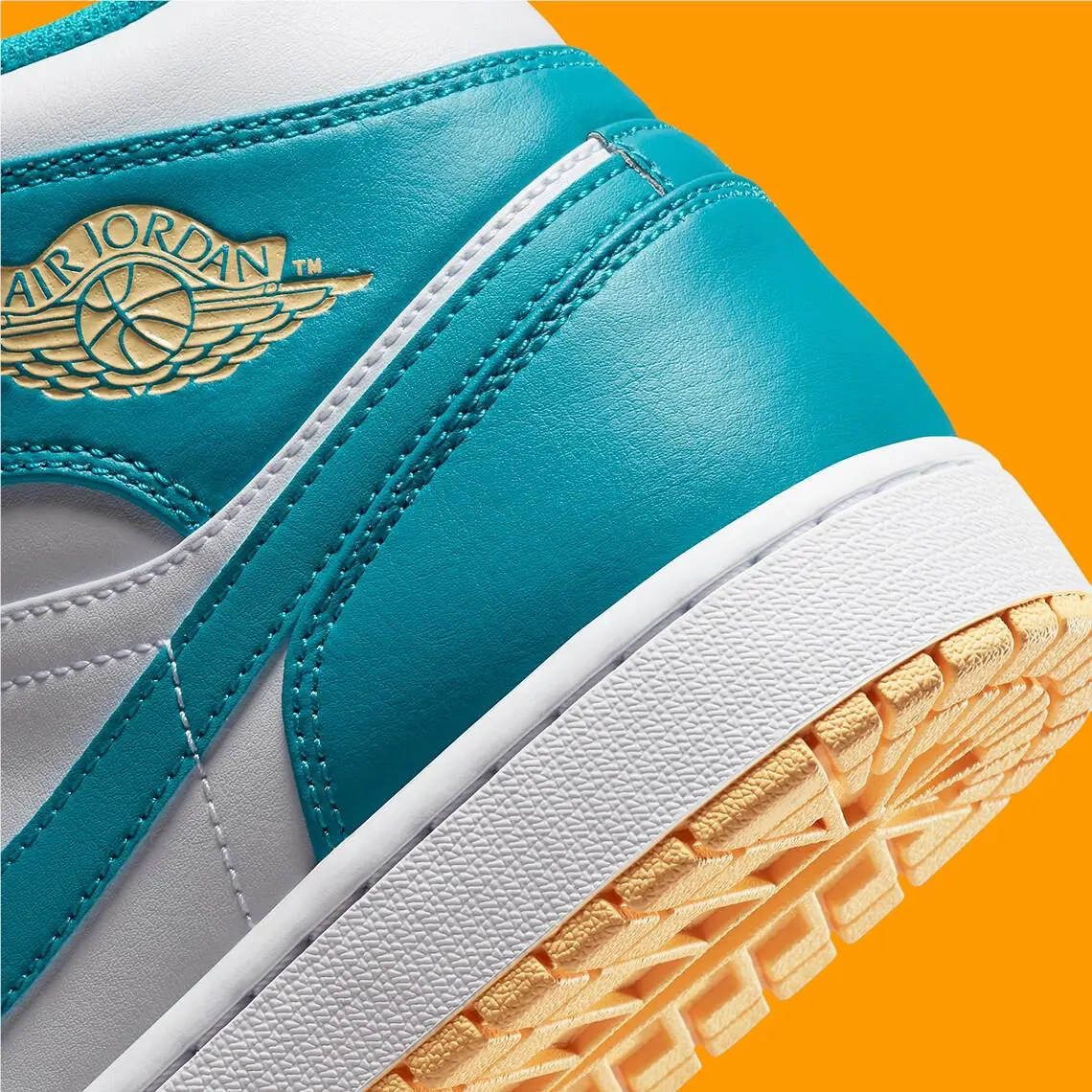 Nike shoes - Nike Air Jordan 1 - Air - DQ8426-400 - White 3