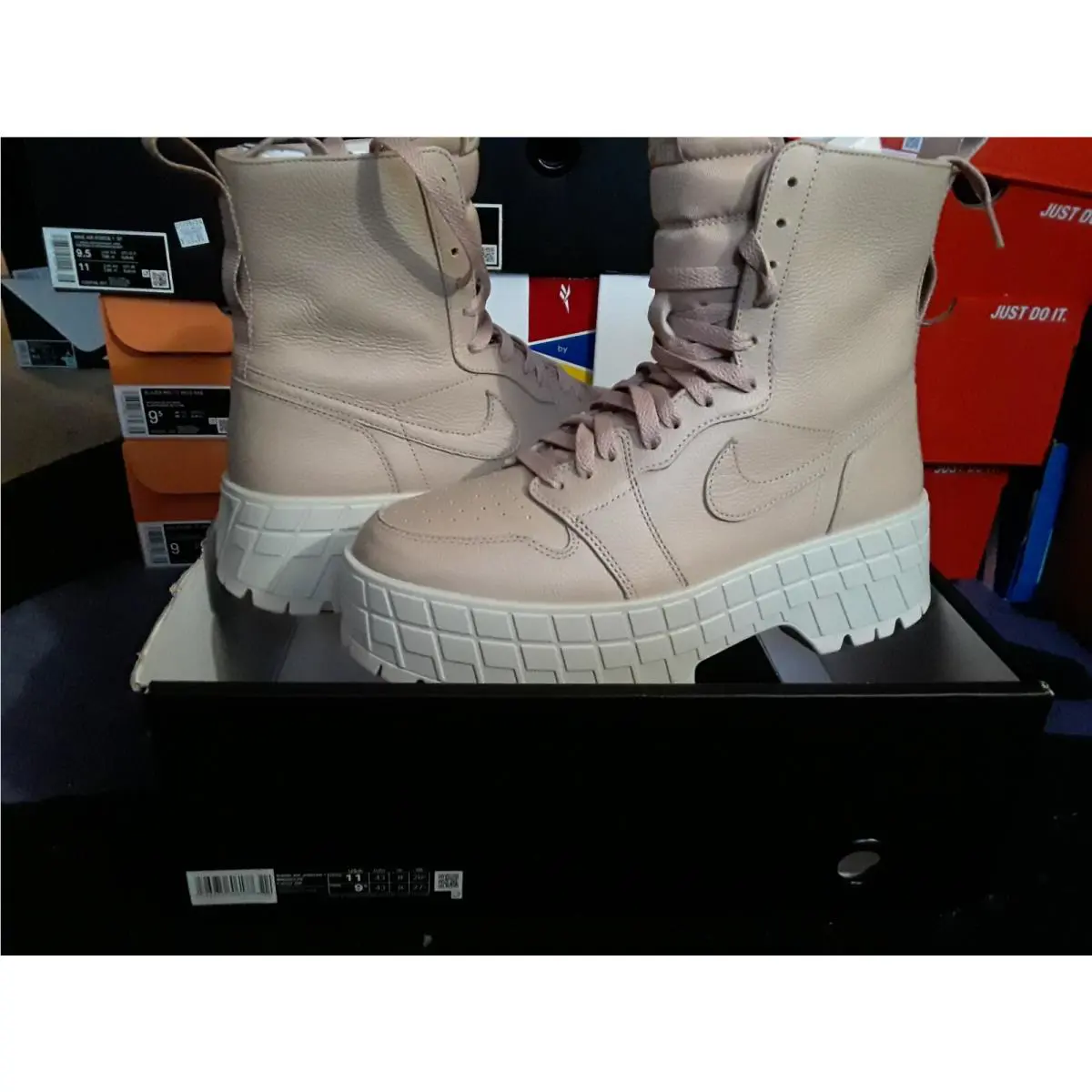 Nike shoes - Nike Air Jordan 1 - Air - FJ5737 200 - Beige 4