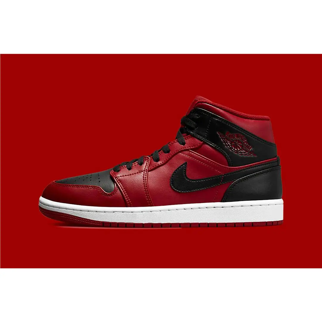 Nike shoes - Jordan 1 - 554724 660 - Black 3