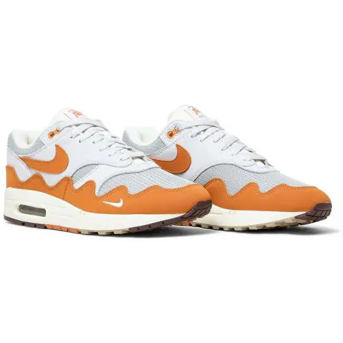 Nike shoes  - Brown 6