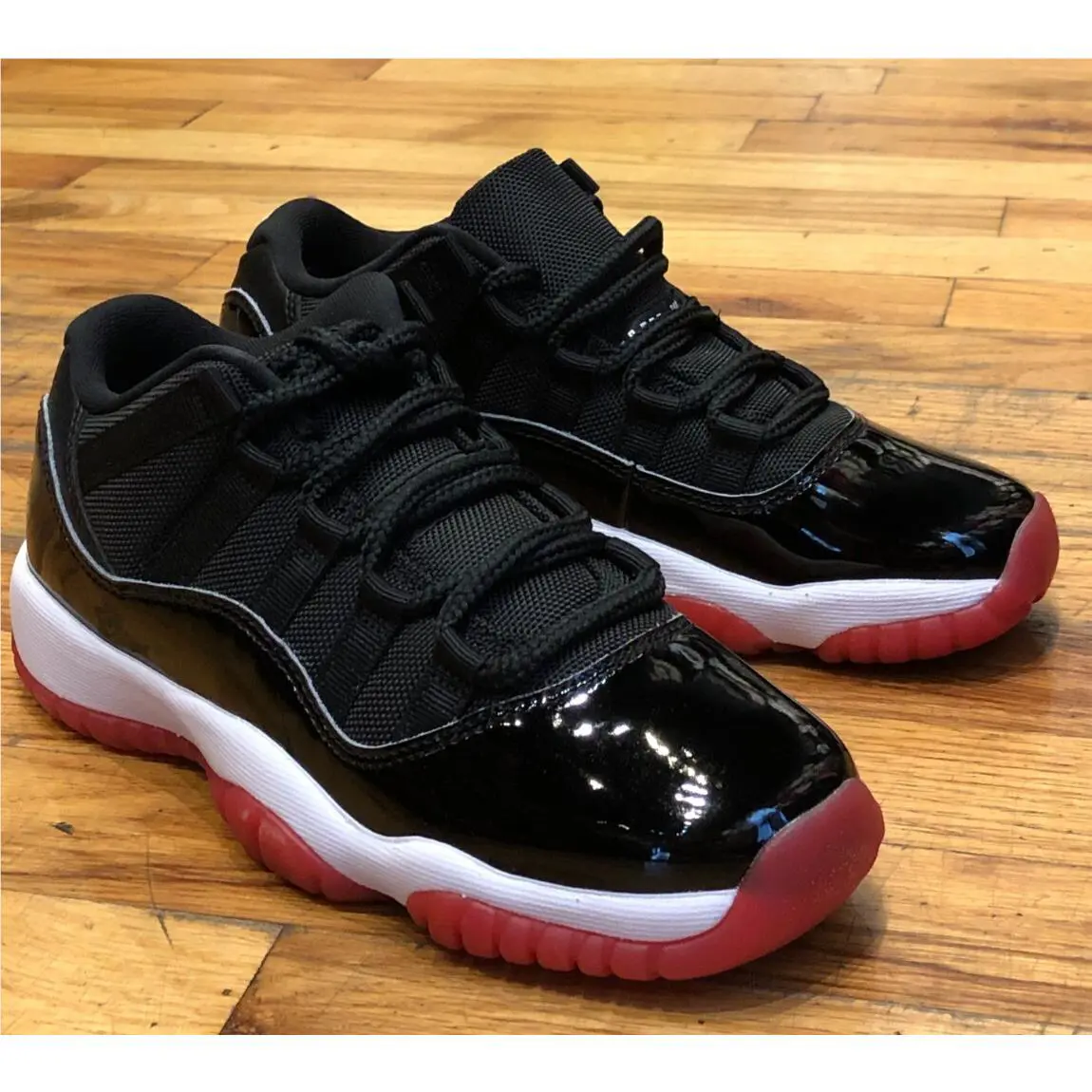 Nike shoes - Air Jordan 11 - Air - Black 0