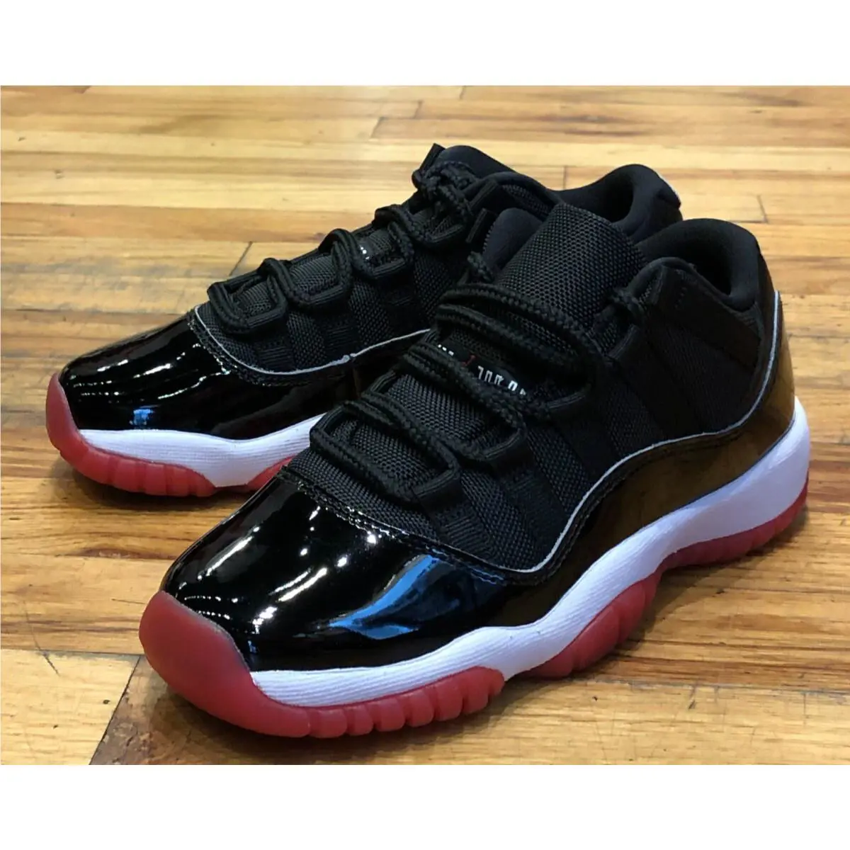Nike shoes - Air Jordan 11 - Air - Black 1