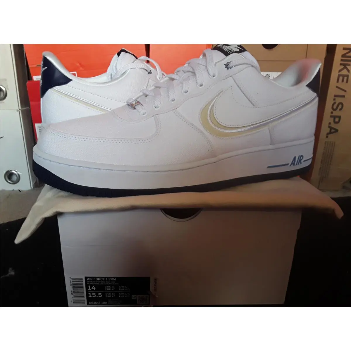Nike shoes - Nike One - One - DB3541-100 - White 0