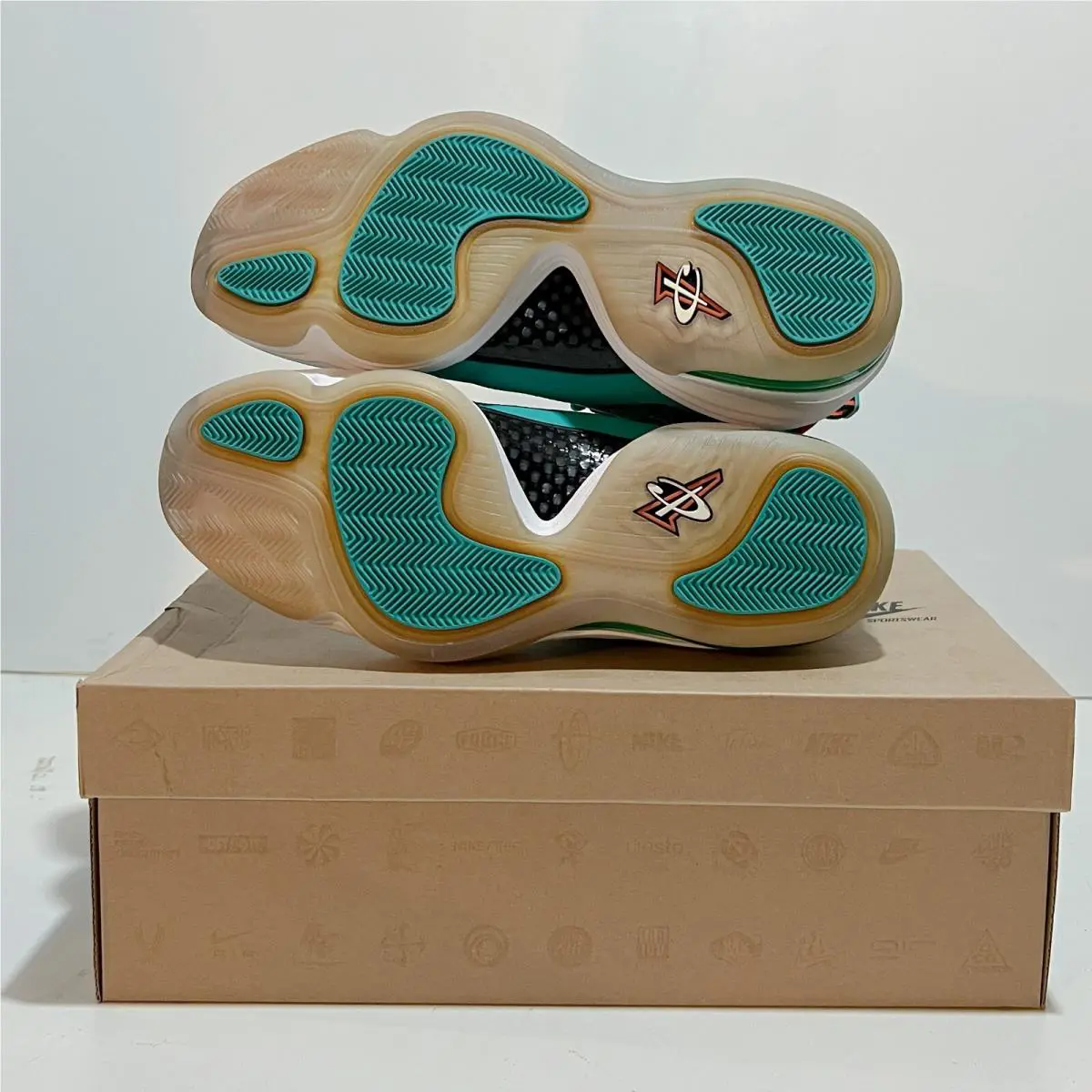 Nike shoes - Green 2