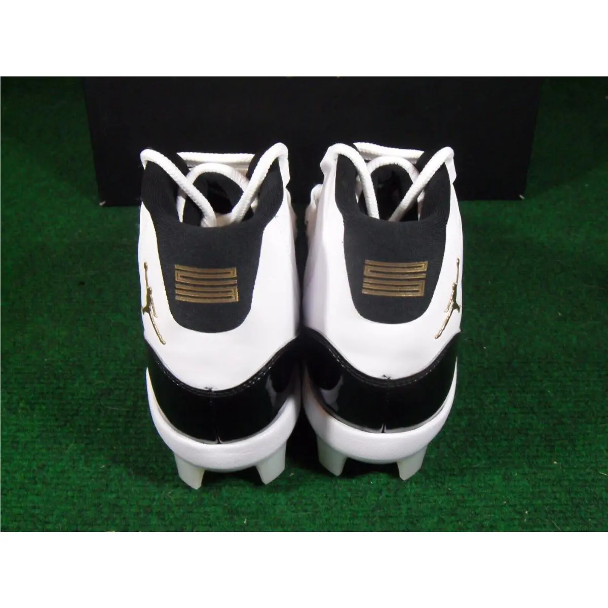 Nike shoes - Air Jordan Retro - Air Retro - White 1