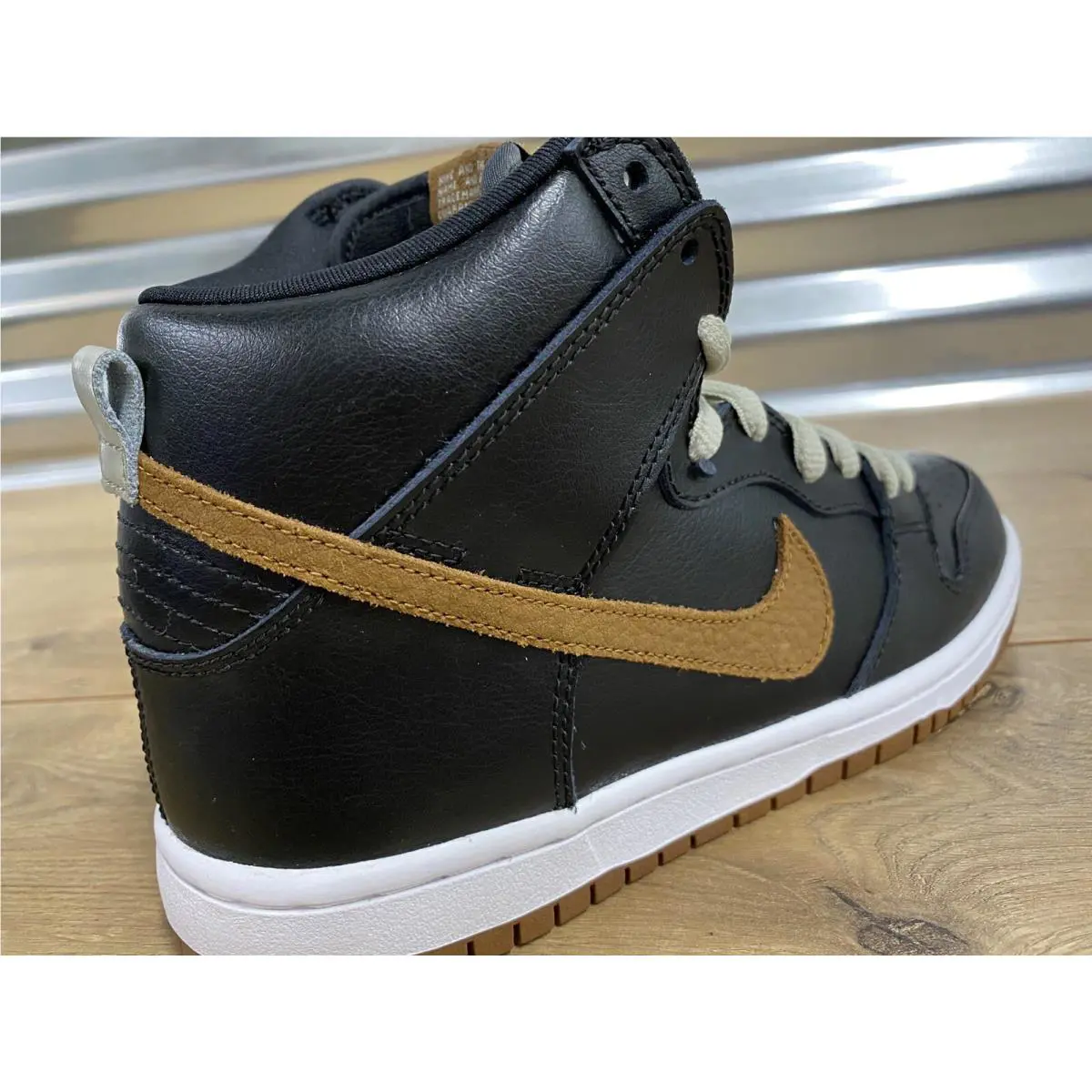 Nike shoes - Nike Dunk High Pro - Dunk High Pro - 305050-020 - Black, Manufacturer: Light British Tan 5