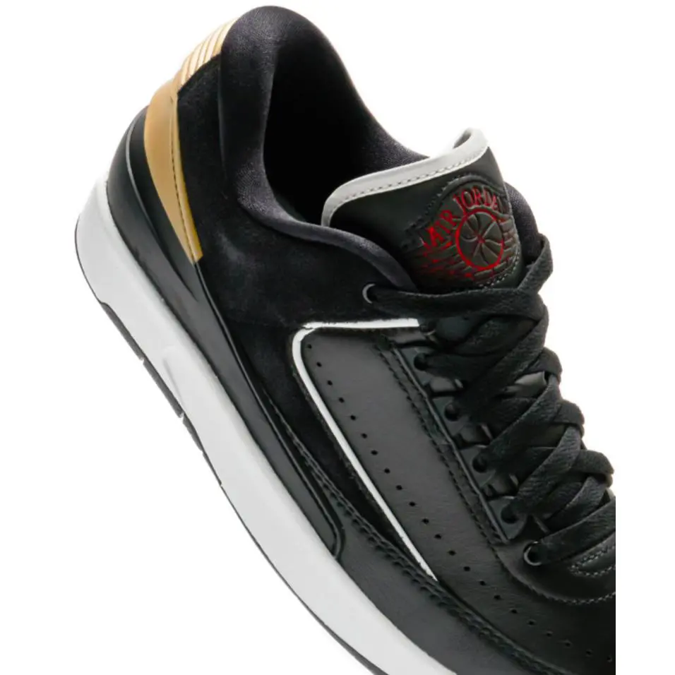 Nike shoes - Black/Metallic Gold/Red 3