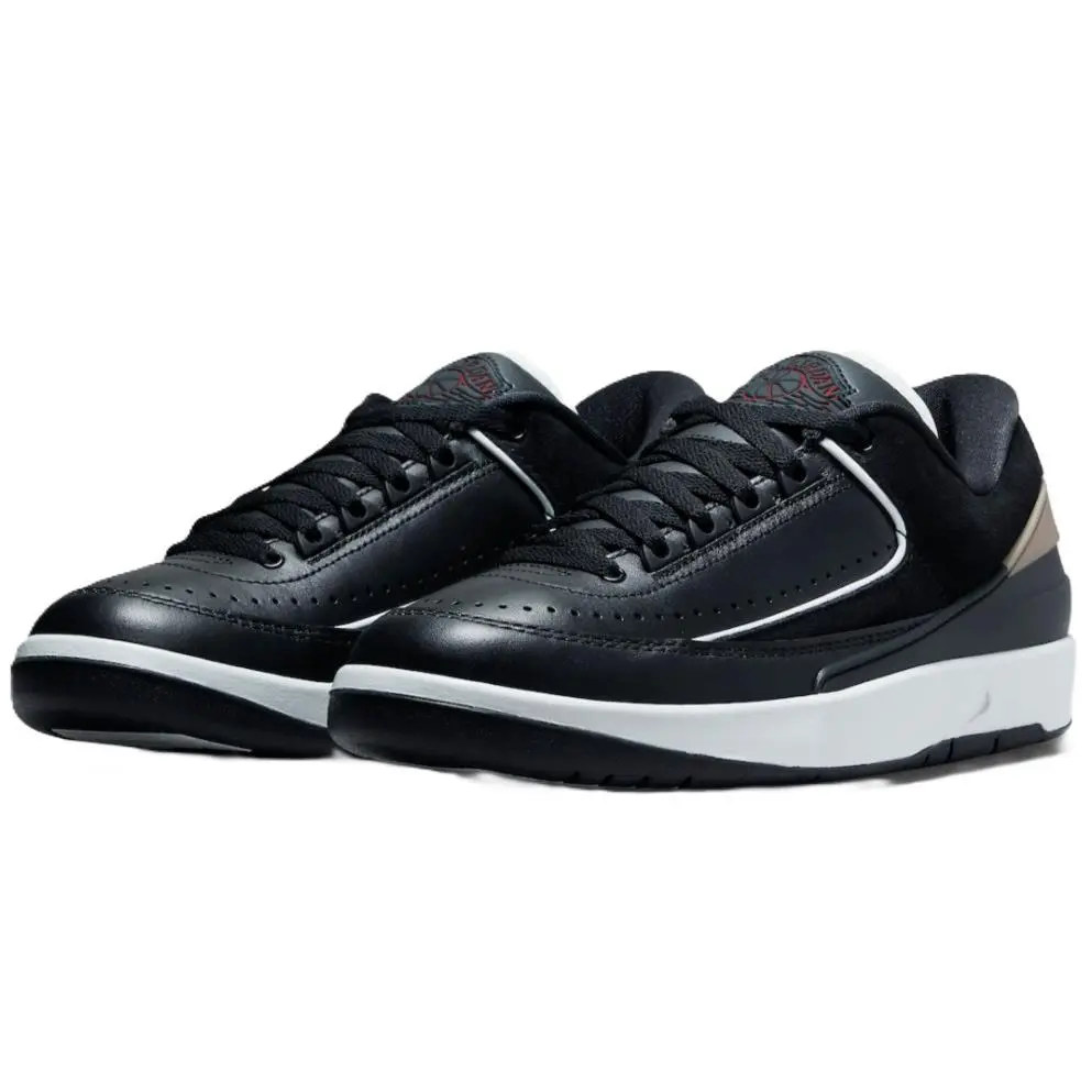 Nike shoes - Black/Metallic Gold/Red 8