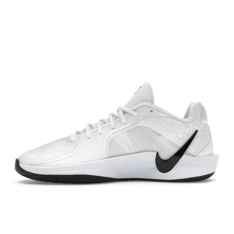 Nike shoes - White 3