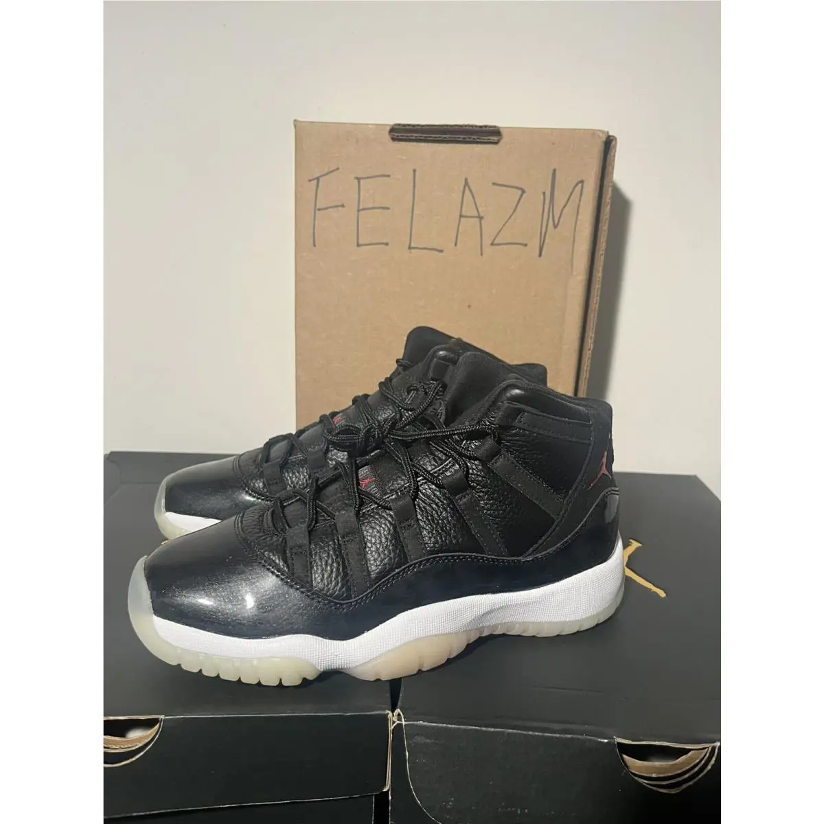 Nike shoes - Air Jordan 11 - Air - Multicolor 1