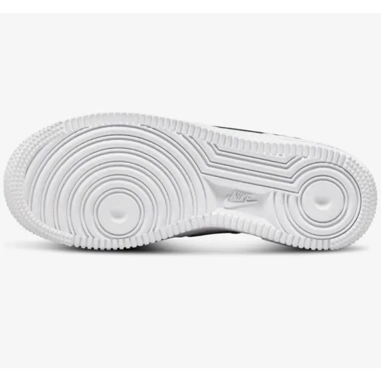 Nike shoes - White/Black 6