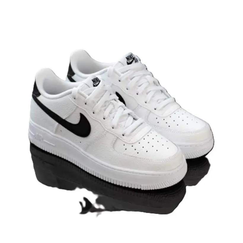 Nike shoes - White/Black 7