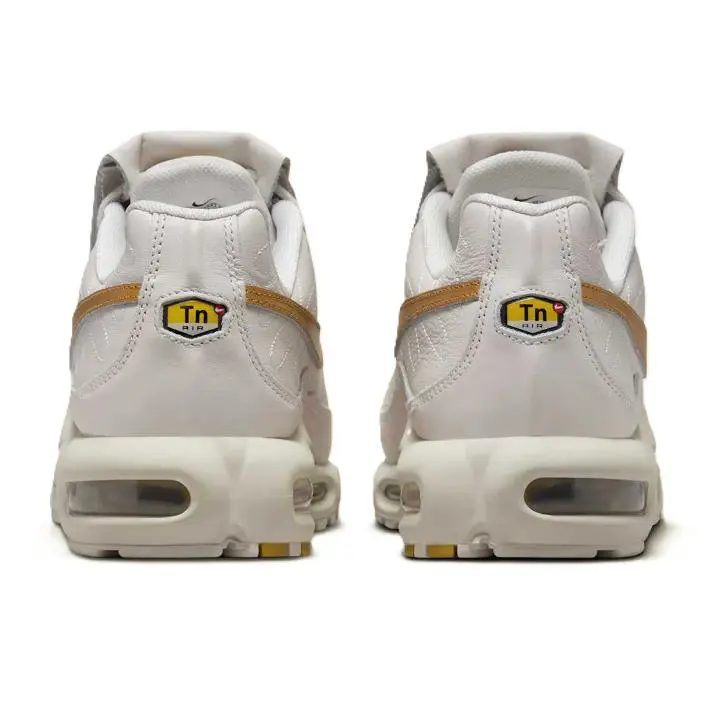 Nike shoes - Phantom / Metallic Gold 4
