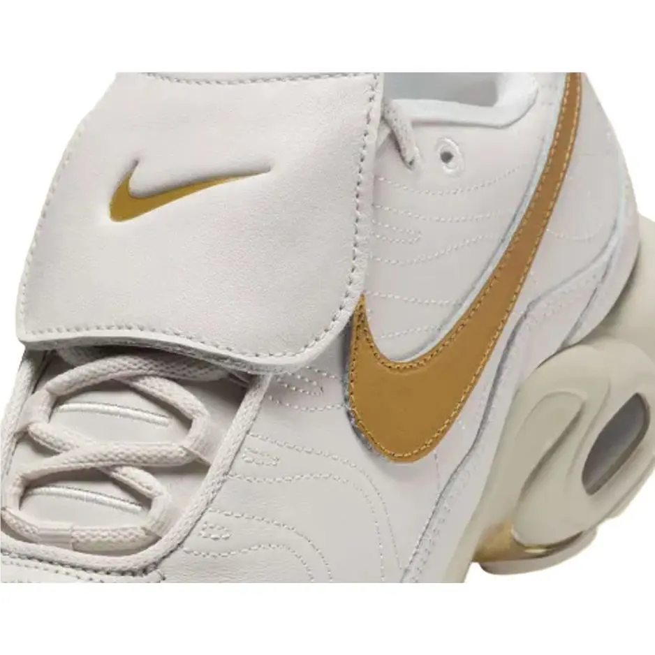 Nike shoes - Phantom / Metallic Gold 2