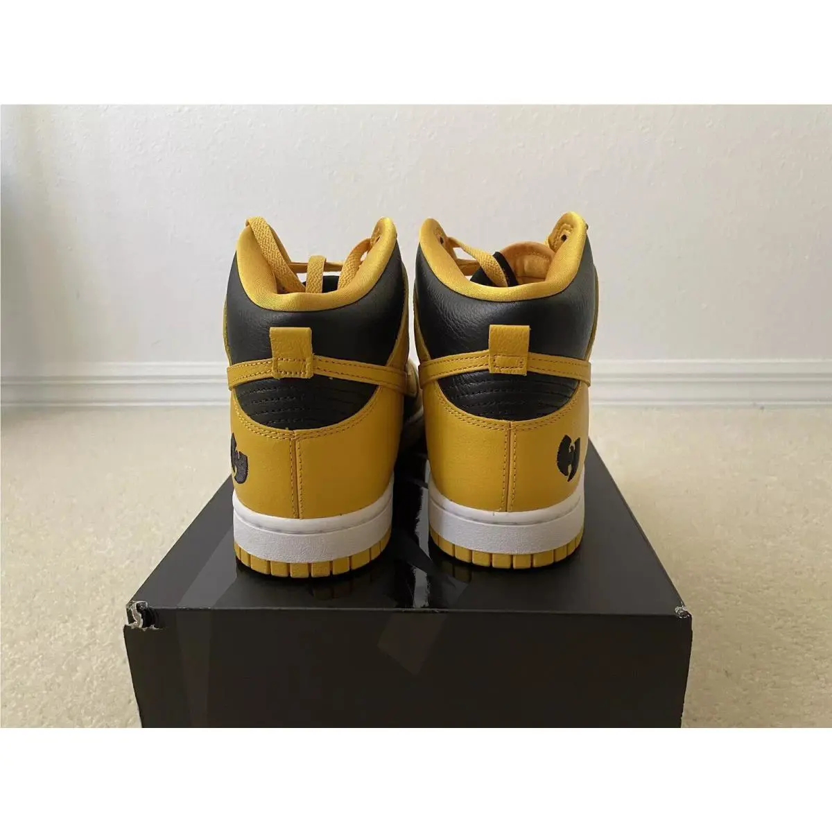 Nike shoes - Nike Retro - Retro - HJ4320-001 - Yellow 10