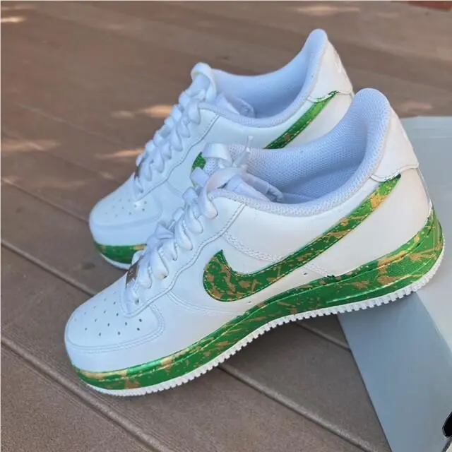 Nike shoes - Nike Air Force 1 - Air Force - DD8959-100 - Green 37