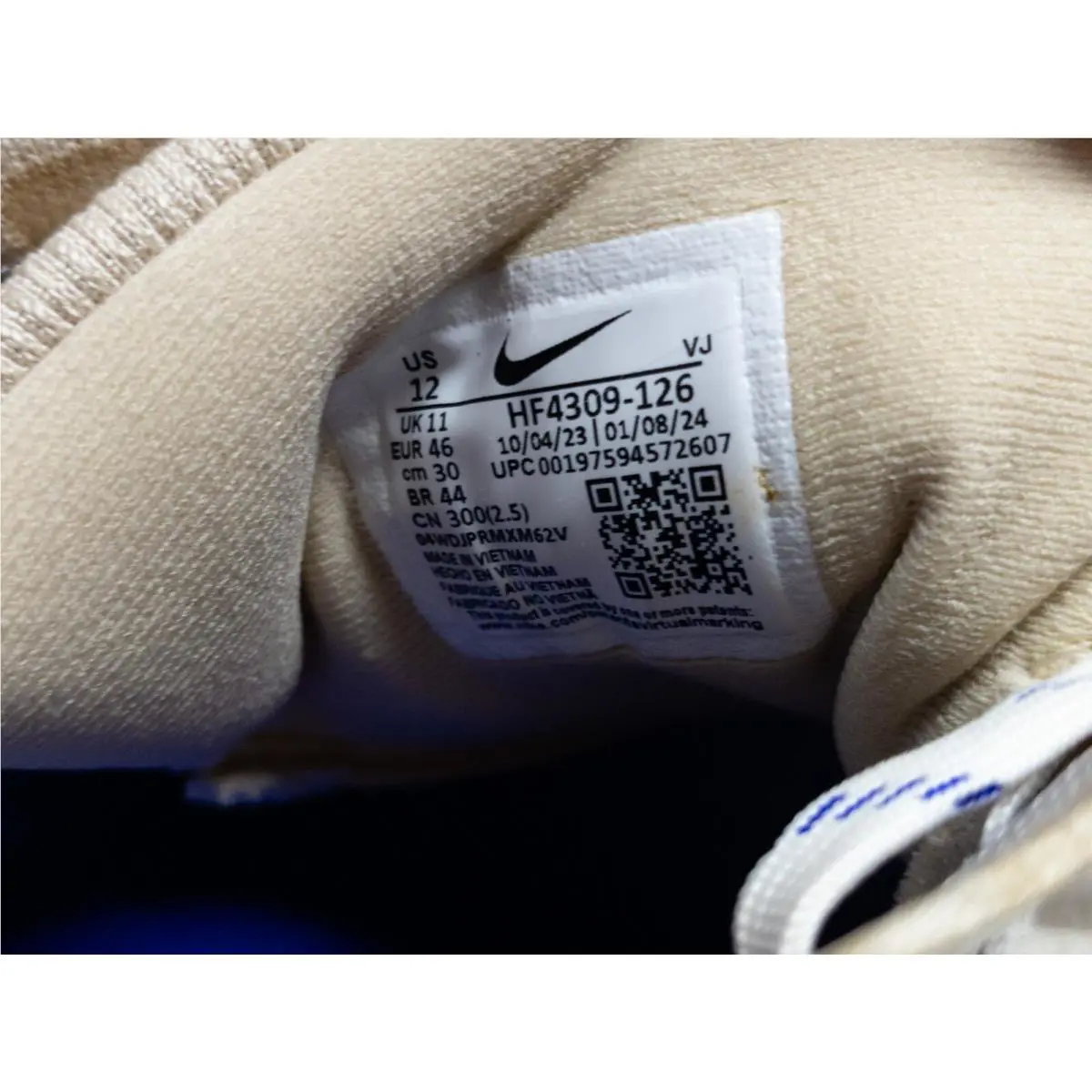 Nike shoes - Nike ZoomX Invincible - ZoomX Invincible - Beige 1