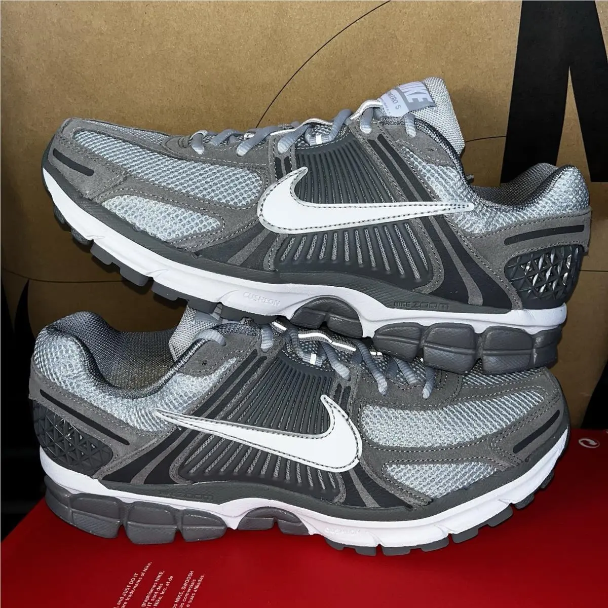 Nike Zoom Vomero 5 Cool Grey Wolf Grey Nby HF1553-003 Men Size 11.5