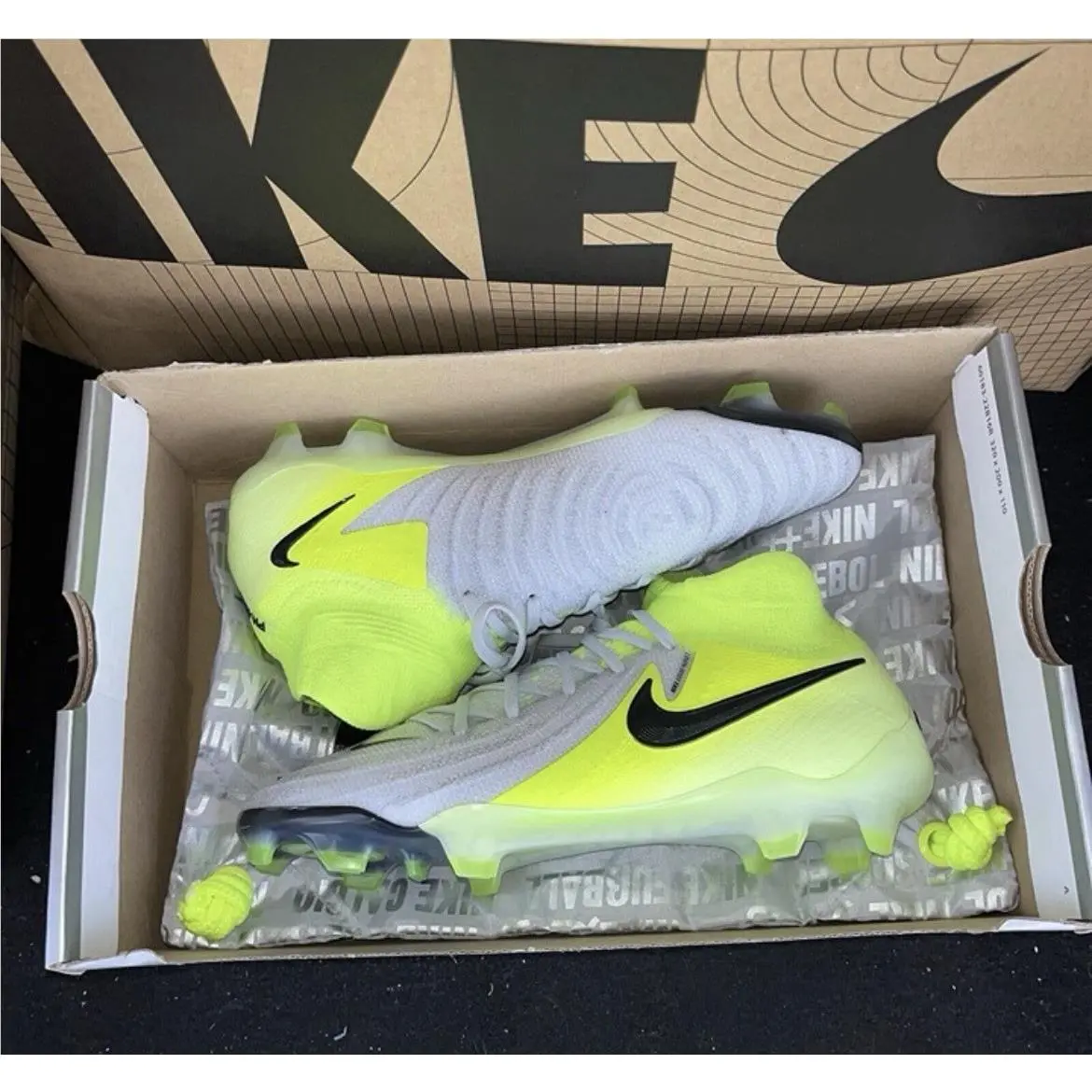 Nike shoes - Nike Phantom Luna - Phantom Luna - FJ2572 003 - Metallic Silver/Black-Volt (UPC: 197600861114) 5