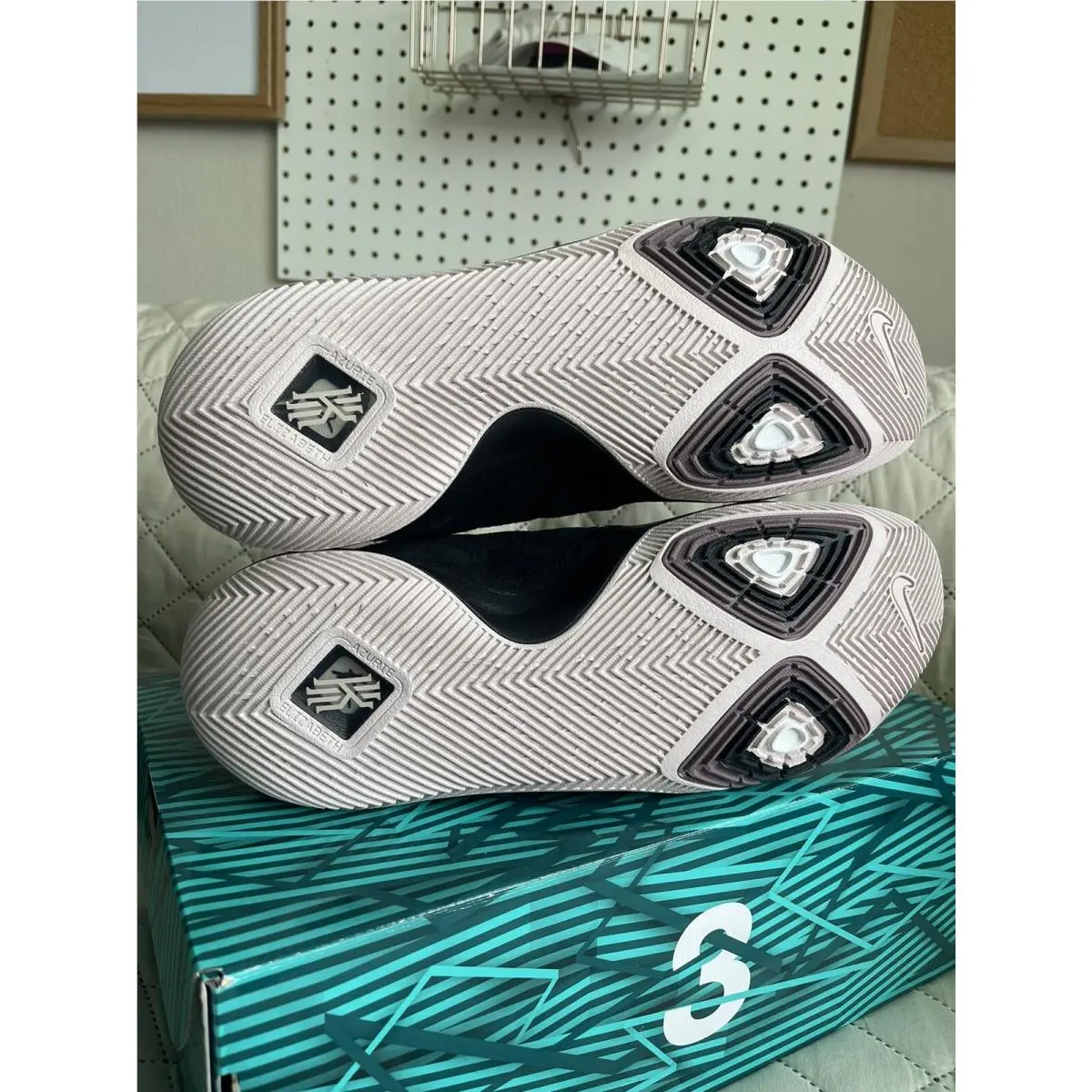 Nike shoes - Nike Kyrie 3 - Kyrie - 852395-010 - Multi-Color 9