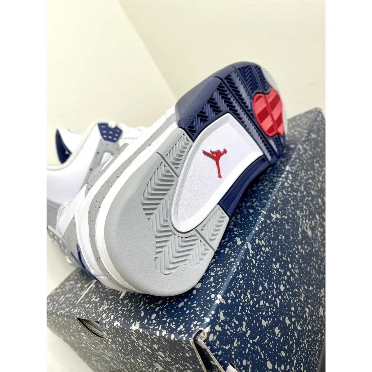 Nike shoes - Air Jordan 4 - Air - DH6927-140 - White 3