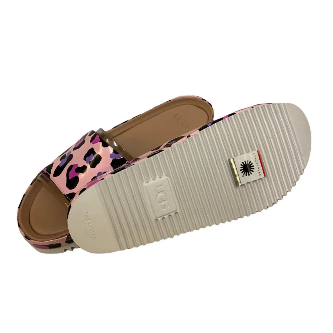 UGG shoes - Leopard (UPC: 0192410408764) 0