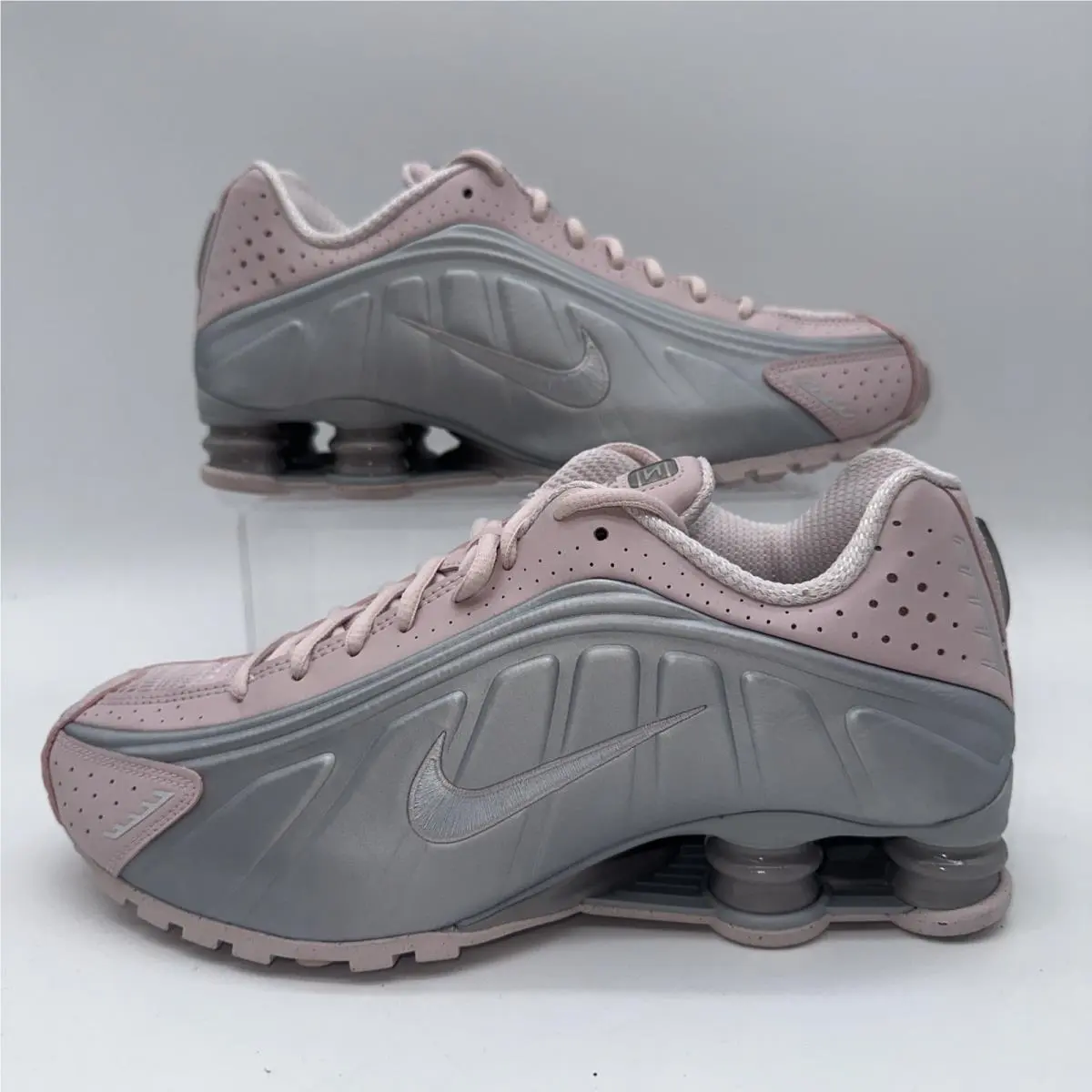Nike Women`s Size 10 Shox R4 AR3565 600 Sneaker Trainer Pink Sports Running