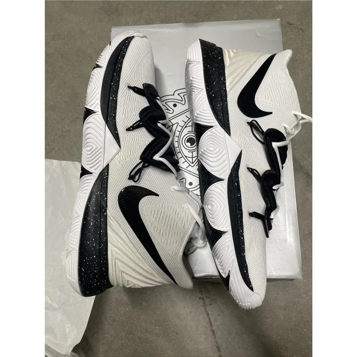Nike shoes - Nike Kyrie 5 - Kyrie - CN9519-100 - White, Manufacturer: Black/White (UPC: 0193150703089) 6